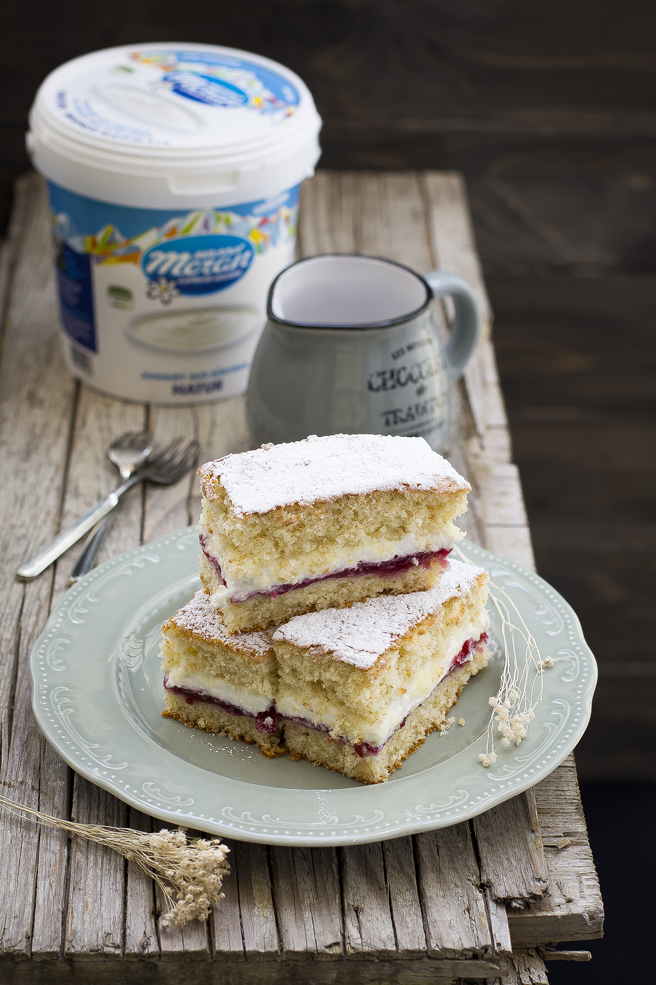 Merendine Con Crema Allo Yogurt E Confettura Di Mirtilli Rossi Fiordipistacchio