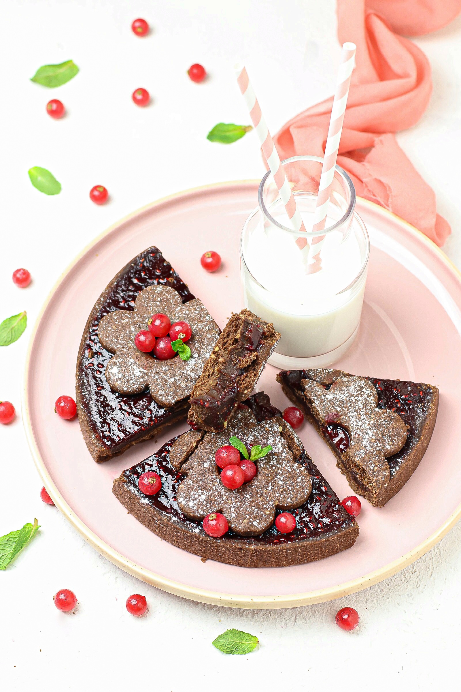 tarte cioccolato, croccante e composta di lamponi