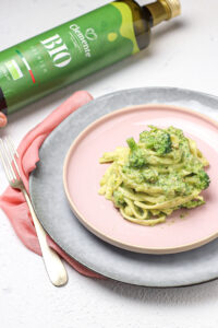 Troccoli con crema di broccoli e noci