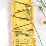 Torta salata con asparagi