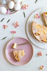 Crostata con ricotta e visciole