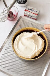 Crostata crema di ricotta e visciole